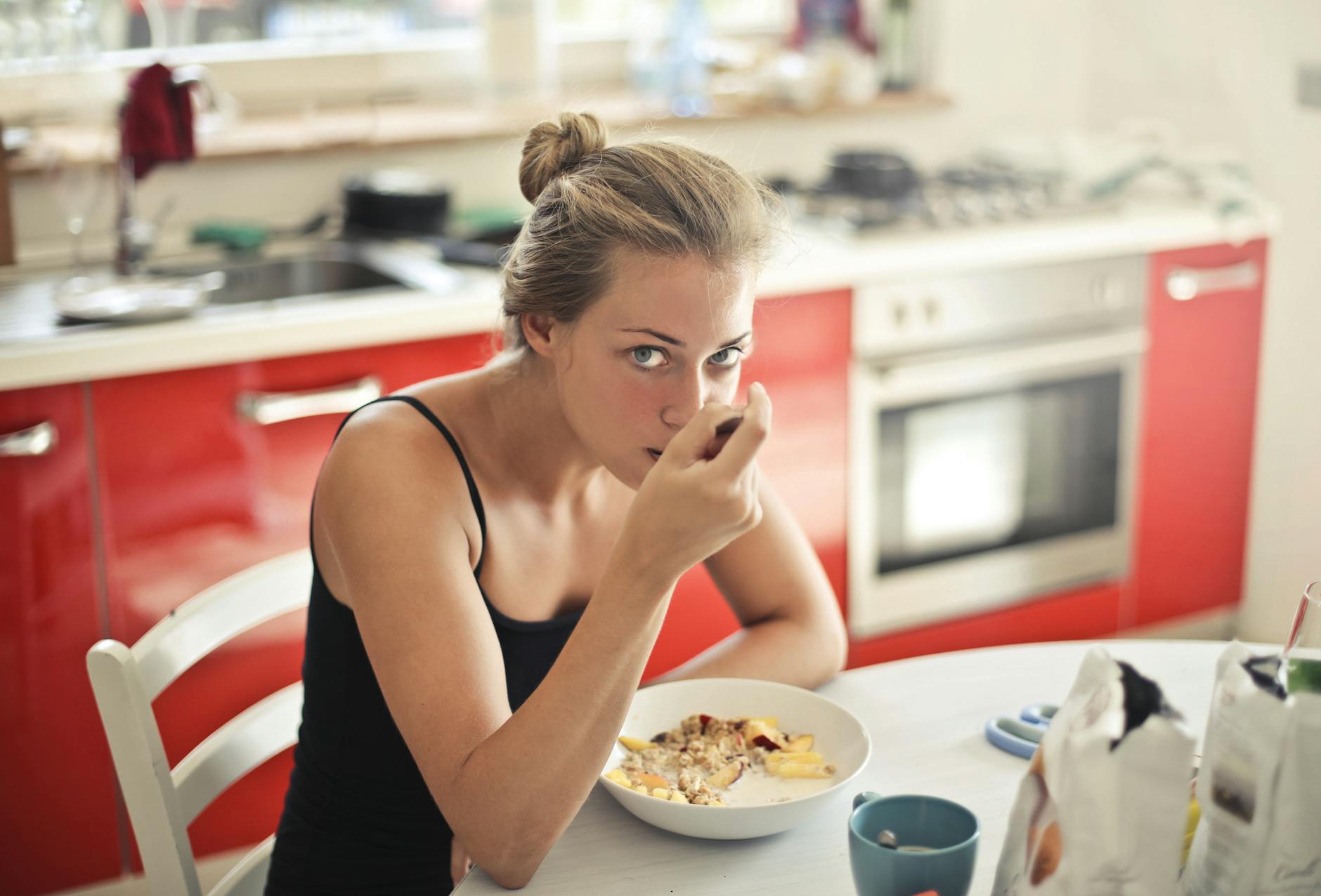 Eat Well, Spend Less: Your Guide to Thriving on a Tight Budget